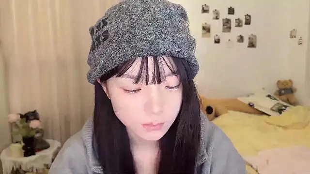 Momo-xx online show from January 2026 01:11:01 AM