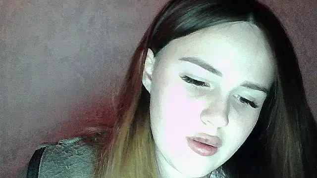 Snapshot of SweetLoraa chatting on May 2026 08:06:01 PM SweetLoraa online show from May 2026 08:06:01 PM
