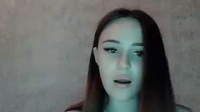 Snapshot of SweetLoraa chatting on June 2026 05:45:02 PM SweetLoraa online show from June 2026 05:45:02 PM