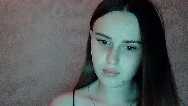 Snapshot of SweetLoraa chatting on June 2026 08:18:01 PM SweetLoraa online show from June 2026 08:18:01 PM