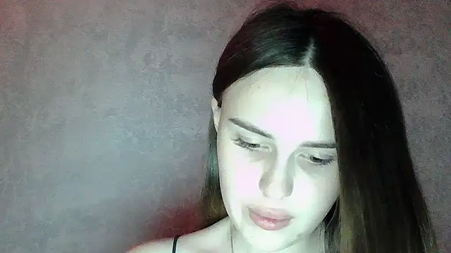 Snapshot of SweetLoraa chatting on June 2026 07:20:01 PM SweetLoraa online show from June 2026 07:20:01 PM