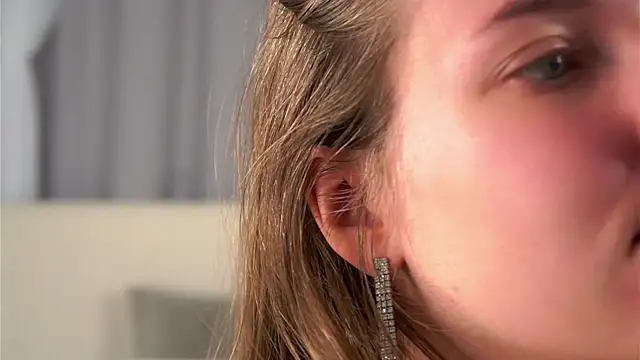 KarriBrownd online show from September 2025 01:05:02 AM