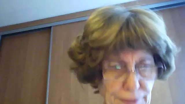 Snapshot of Anna72233 chatting on September 2025 11:54:02 AM Anna72233 online show from September 2025 11:54:02 AM