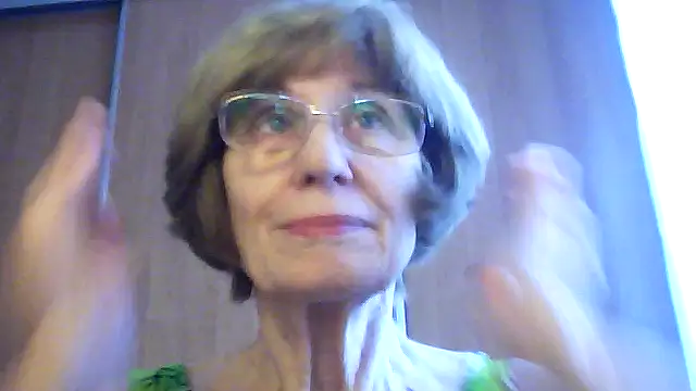 Snapshot of Anna72233 chatting on September 2025 09:20:01 AM Anna72233 online show from September 2025 09:20:01 AM