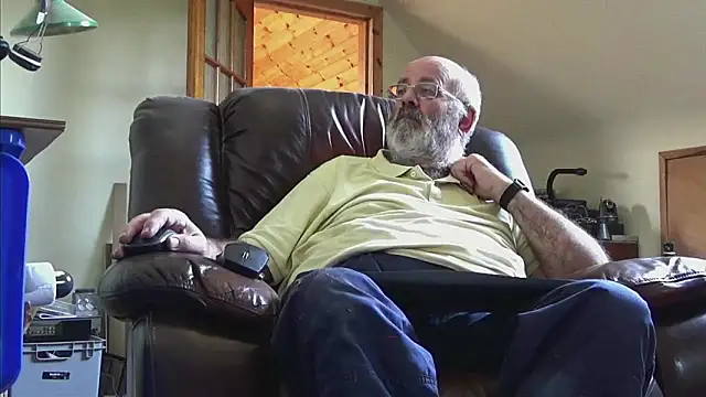 janzer13 online show from September 2025 12:41:02 PM