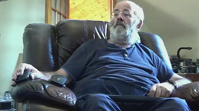 janzer13 online show from October 2025 01:08:02 PM