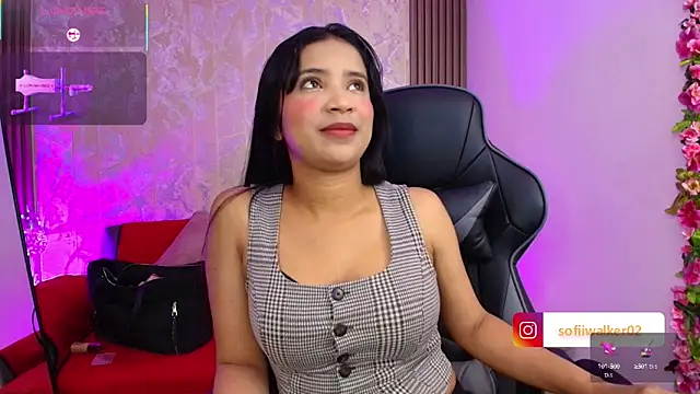 Snapshot of SophiaWalker_1 chatting on September 2025 11:32:02 AM SophiaWalker 1 online show from September 2025 11:32:02 AM