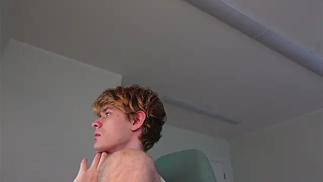 Logan Fraser online show from November 2025 01:06:02 PM