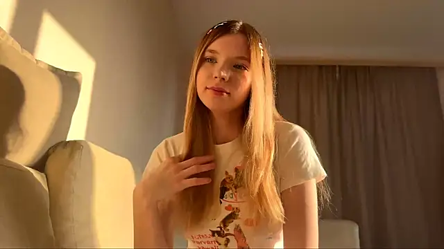 FruityXo online show from November 2025 12:49:02 PM