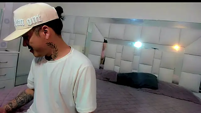 Snapshot of Dangerous_couple_ chatting on October 2025 06:52:01 PM Dangerous couple online show from October 2025 06:52:01 PM