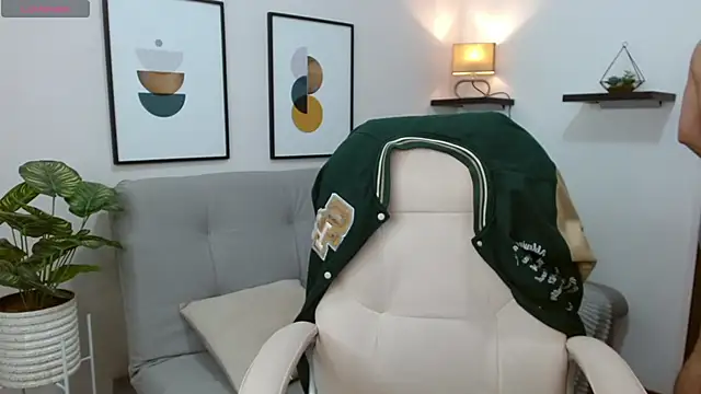 Snapshot of __Damian___ chatting on October 2025 11:47:01 PM Damian online show from October 2025 11:47:01 PM