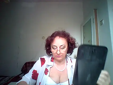 Julia54391 online show from October 2025 08:35:01 AM