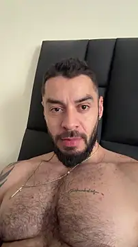 Snapshot of Drake_Cole chatting on May 2026 09:43:01 PM Drake Cole online show from May 2026 09:43:01 PM