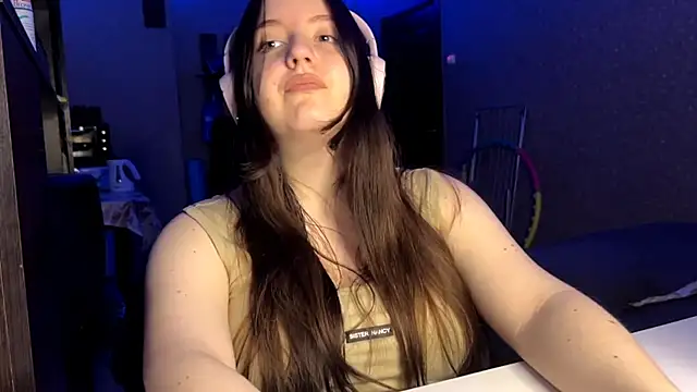 LauretteRagar online show from October 2025 04:42:01 PM