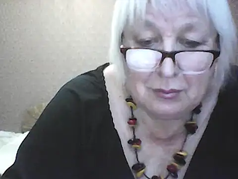 Snapshot of Alexia64231 chatting on September 2025 03:34:02 PM Alexia64231 online show from September 2025 03:34:02 PM