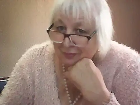 Snapshot of Alexia64231 chatting on September 2025 04:57:01 AM Alexia64231 online show from September 2025 04:57:01 AM