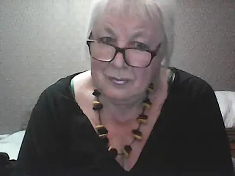 Snapshot of Alexia64231 chatting on September 2025 07:04:02 PM Alexia64231 online show from September 2025 07:04:02 PM