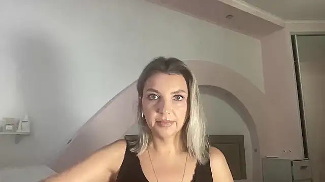 Snapshot of Beautysoul_ chatting on September 2025 01:45:01 PM Beautysoul online show from September 2025 01:45:01 PM