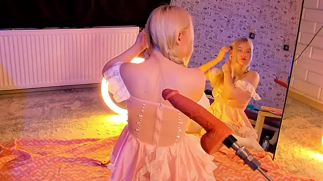 Lillie Berry online show from February 2026 05:08:02 AM