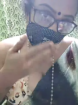 Snapshot of sweet-lotus chatting on October 2025 06:39:01 PM sweet-lotus online show from October 2025 06:39:01 PM