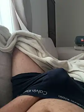 HommeSecret- online show from September 2025 05:46:01 PM