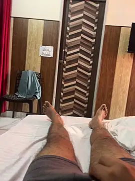 jucydick010887 online show from December 2025 04:31:02 AM