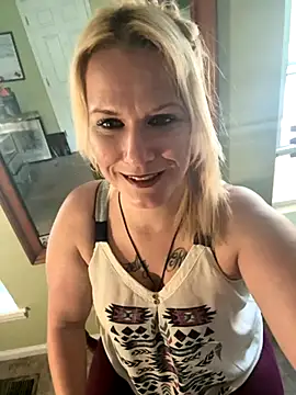 RhondaRump online show from September 2025 09:38:02 PM