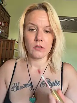 RhondaRump online show from September 2025 02:09:02 PM