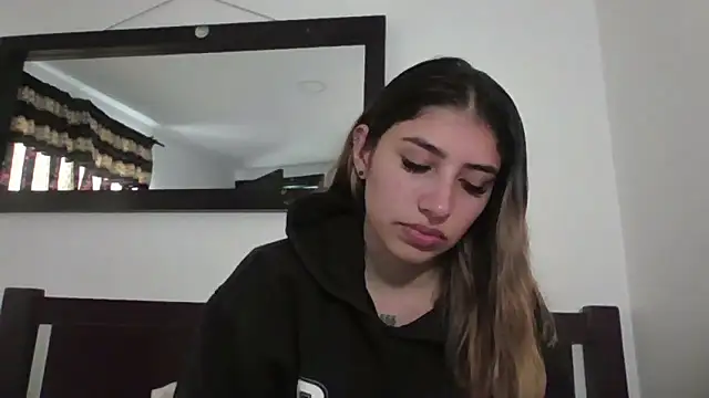 Snapshot of AriaBliss- chatting on May 2026 06:49:02 PM AriaBliss- online show from May 2026 06:49:02 PM