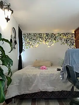 Oliver 11Ed online show from March 2026 10:44:01 PM