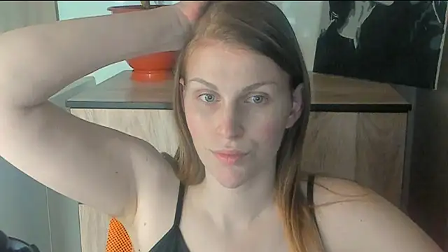 JuliaMuuun online show from April 2026 09:50:02 PM