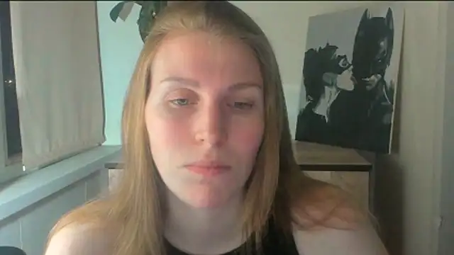 JuliaMuuun online show from April 2026 10:24:02 PM