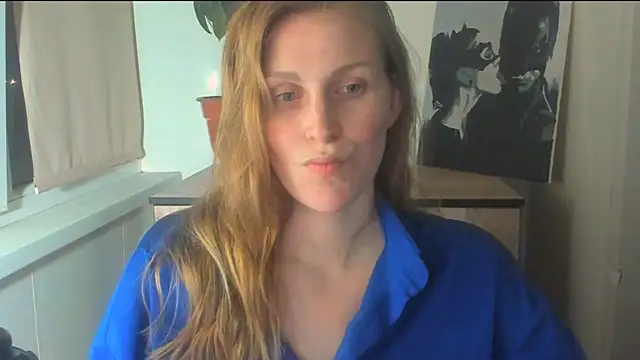 JuliaMuuun online show from April 2026 06:56:02 PM