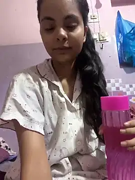 Snapshot of Sandhya_77 chatting on April 2026 06:06:01 AM Sandhya 77 online show from April 2026 06:06:01 AM