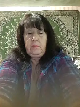 CrystalLime6411 online show from October 2025 04:28:01 PM