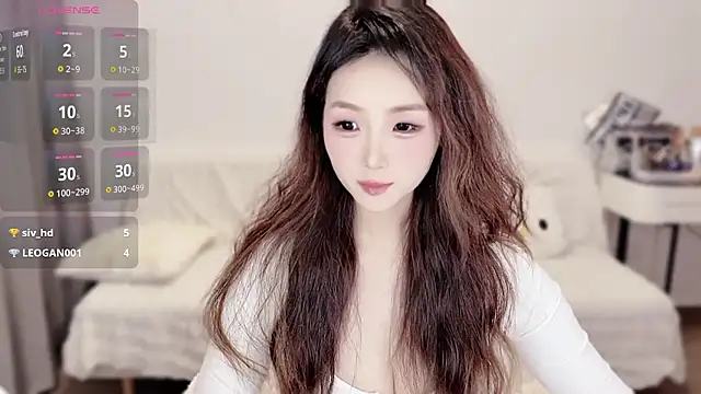 Joyce-bb online show from October 2025 11:42:01 AM