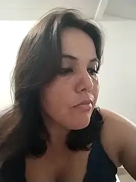 Snapshot of Bellapotencia1985 chatting on November 2025 09:44:02 AM Bellapotencia1985 online show from November 2025 09:44:02 AM