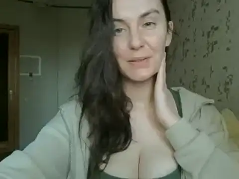 KatalinaQE online show from October 2025 08:33:01 AM