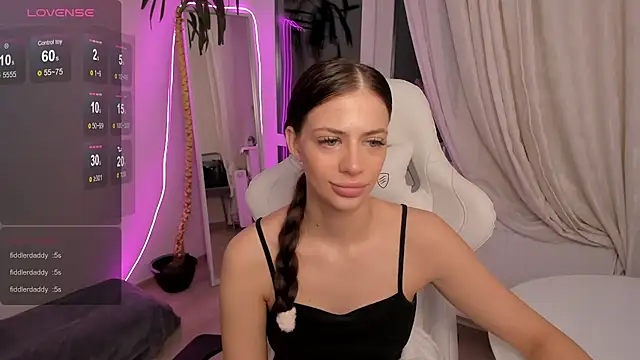 Daria Promise online show from November 2025 09:48:01 PM