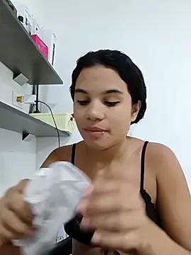 Snapshot of Little-Pussy-Sweet chatting on September 2025 01:11:02 PM Little-Pussy-Sweet online show from September 2025 01:11:02 PM