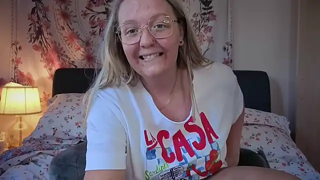 Snapshot of Daisyxoxo_ chatting on June 2026 08:52:01 AM Daisyxoxo online show from June 2026 08:52:01 AM
