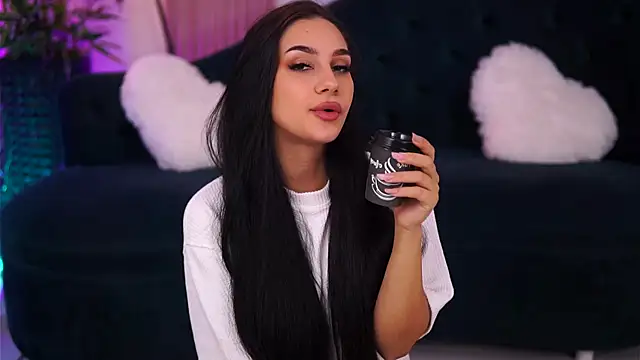 NinaSolenne online show from November 2025 07:35:02 PM