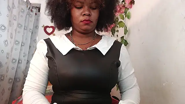 LULU ALANAA  online show from September 2025 02:17:02 PM