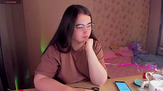 Alice next door online show from February 2026 02:05:01 PM