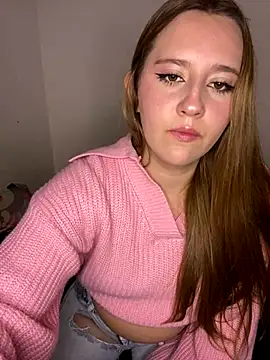 Snapshot of Cutie_blondie chatting on September 2025 07:08:01 PM Cutie blondie online show from September 2025 07:08:01 PM