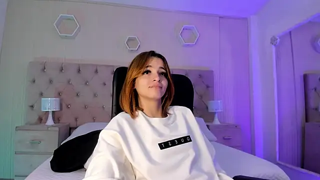 MadisonSky  online show from September 2025 12:43:02 PM