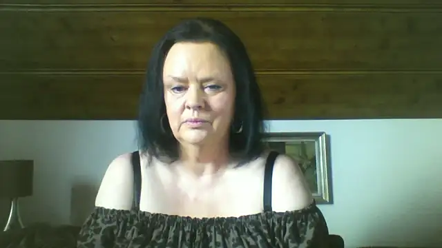 Snapshot of TiffanyMature chatting on September 2025 07:19:01 AM TiffanyMature online show from September 2025 07:19:01 AM
