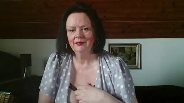 TiffanyMature online show from October 2025 08:26:01 AM