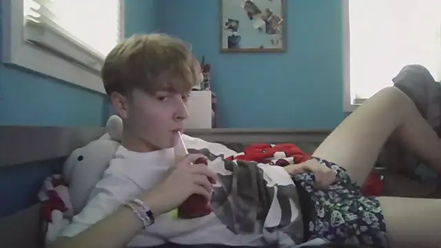 Liam axel35 online show from October 2025 07:47:01 PM