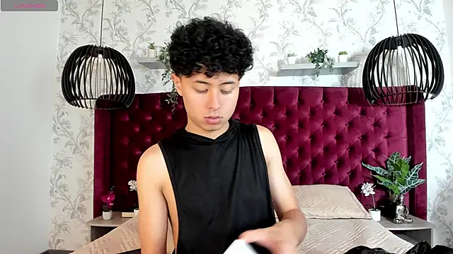 Snapshot of NoahDupont chatting on September 2025 08:42:01 PM NoahDupont online show from September 2025 08:42:01 PM